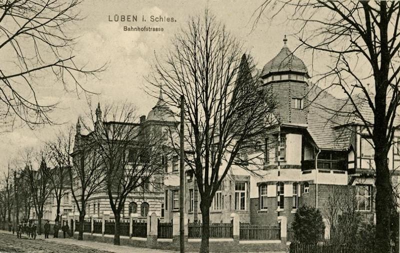 Bahnhofstraße mit Deckert-Villa um 1910