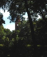 Park mit Blick zum Kirchturm - heute