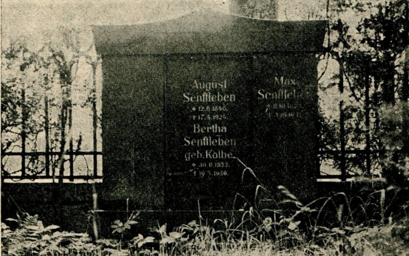Grabstätte der Familie Senftleben auf dem Lübener Friedhof