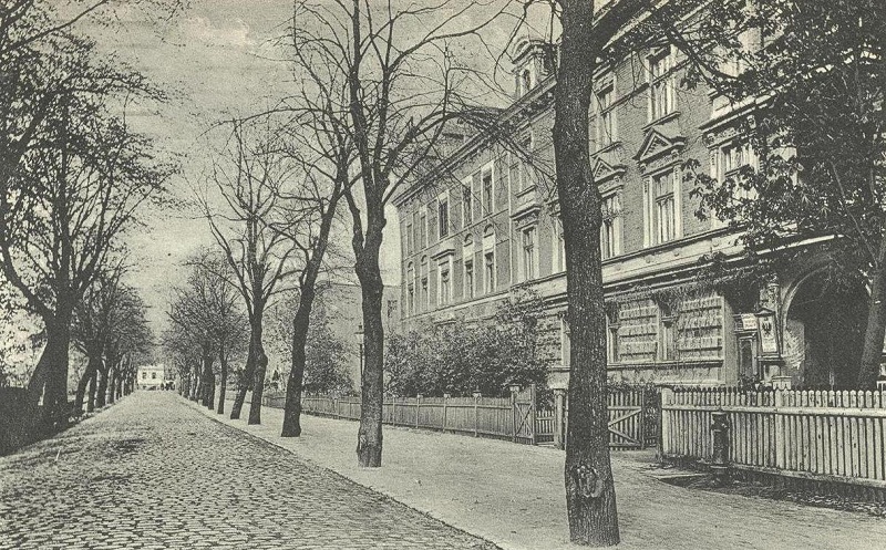 Vorwerkstraße auf einer Postkarte von 1917. Blick Richtung Haynauer Str.