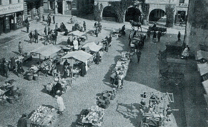 Wochenmarkt auf dem Ring in den zwanziger Jahren