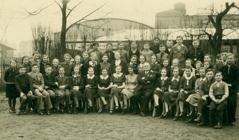 Katholische Volksschüler des Jahrgangs 1925/26