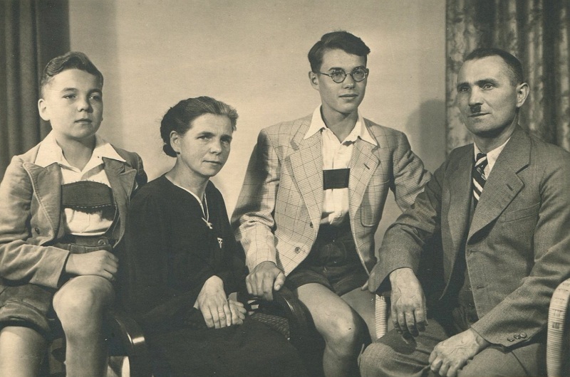 1941: Joachim, Margarete geb. Lubrich, Hans-Werner, Ernst Jänsch