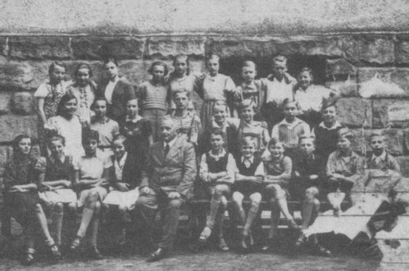 Lübener Oberschüler (Quarta) im Jahr 1938 mit Lehrer Gustav Zingel