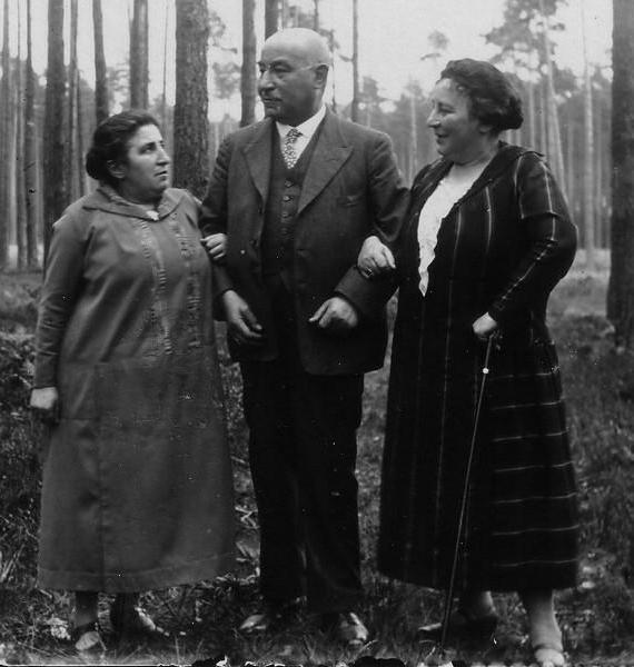 Bianca, Hermann und Amalie Philippsberg, 1932 in Lüben
