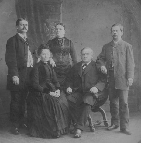 Ernst Schütze jun. (1827-1909) mit Ehefrau und Kindern