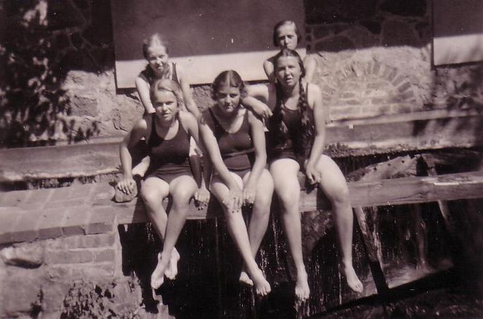 1935 in der Badeanstalt Lüben