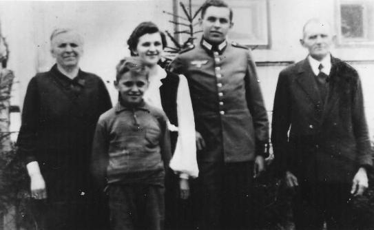 Gertrud, Marianne, Ernst, Reinhard und Ernst Gehlich, 1942