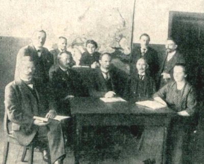 Die Lehrer der Volksschule Kotzenau um 1920