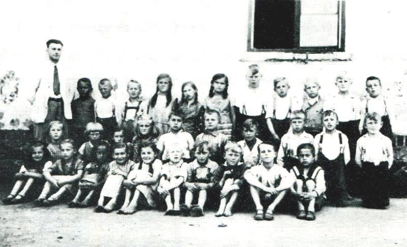 Volksschule Oberau, 3. und 4. Schuljahr 1935 mit Lehrer Martin Günther